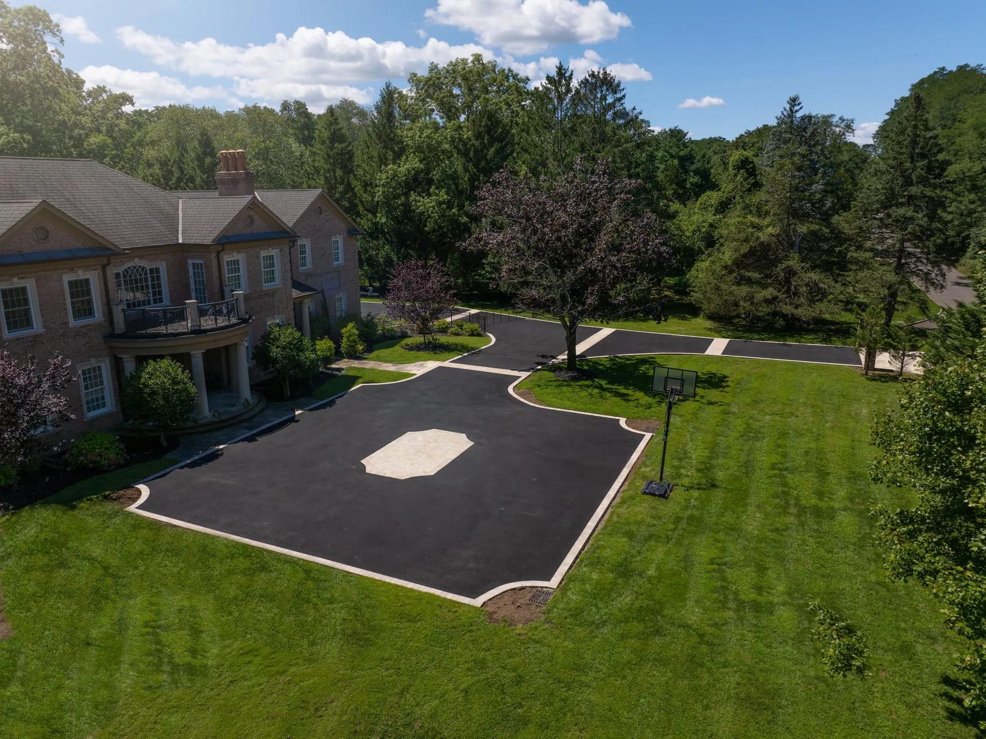 Lloyd Harbor Estate Driveway: Gold Coast Asphalt, Masonry & Paver Showcase
