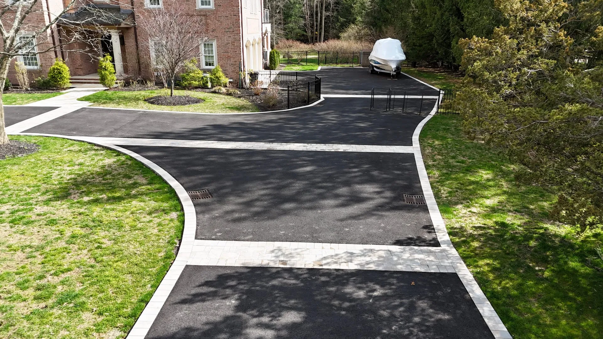 Asphalt Paving in Woodbury, NY - Brothers Paving & Masonry