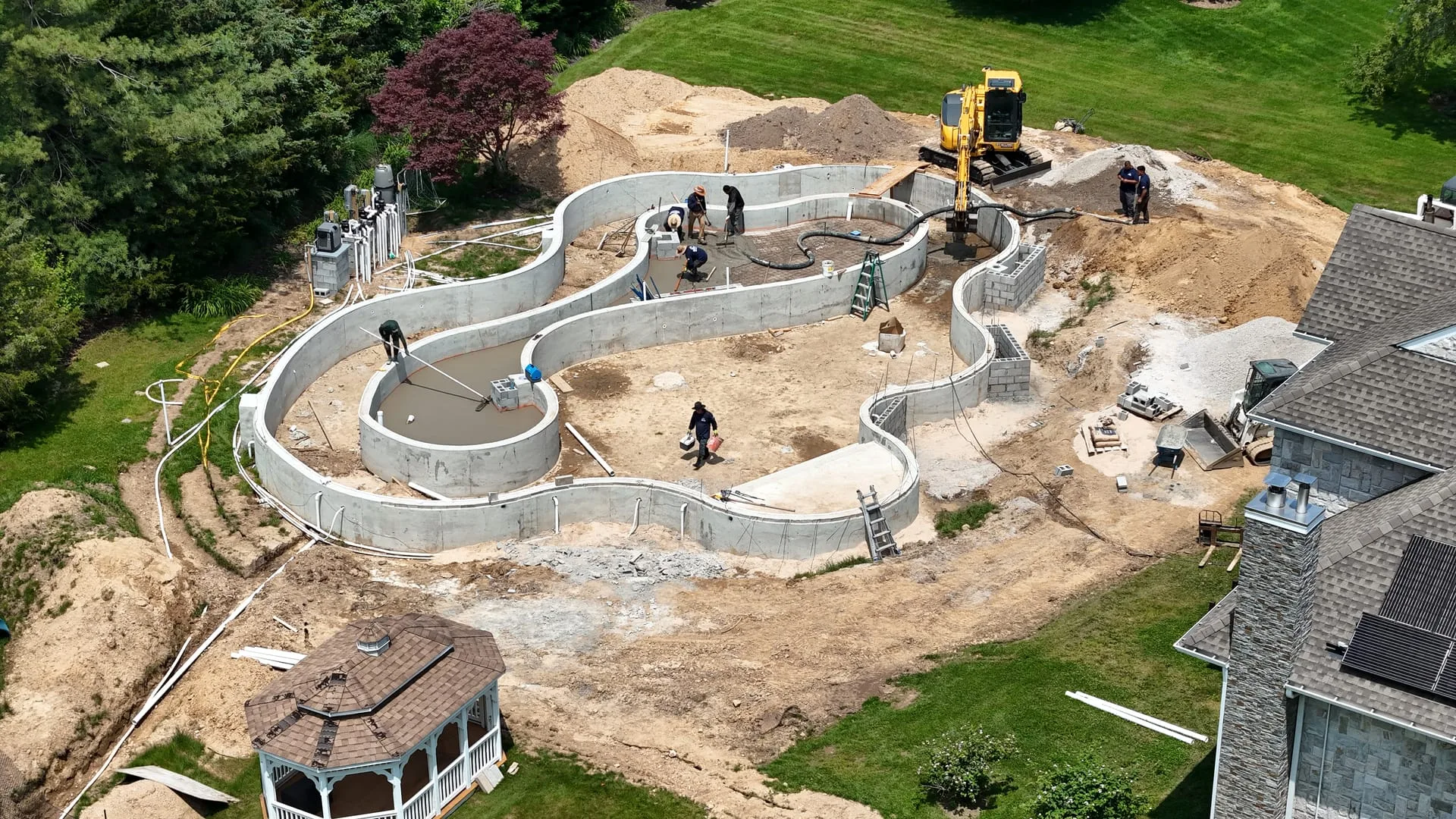 Best Retaining Wall Materials for Long Island: Pros, Cons & Costs (2026)